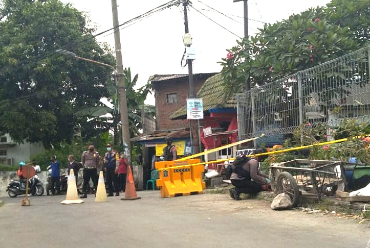 Warga Jalan Pakis Surabaya Digegerkan Oleh Penemuan Granat Aktif dan 3 Peluru Tajam