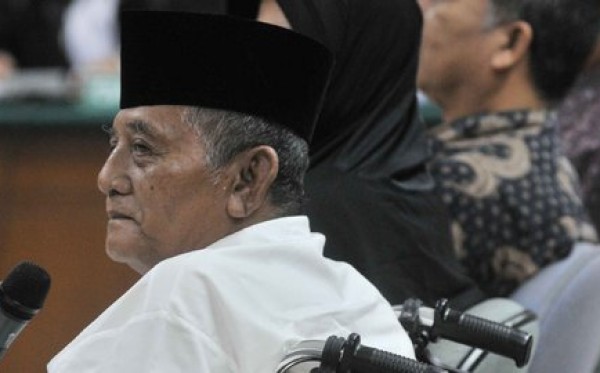 Pengasuh Pondok Pesantren Krapyak KH Atabik Ali Wafat