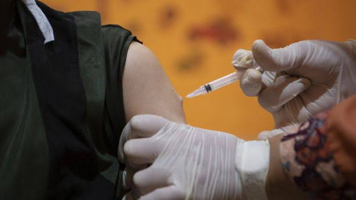 Vaksinasi Belum Menyeluruh di Dunia, Pandemi Covid-19 Akan Berakhir Lambat