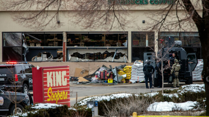 Penembakan di Colorado Menewaskan 10 Orang