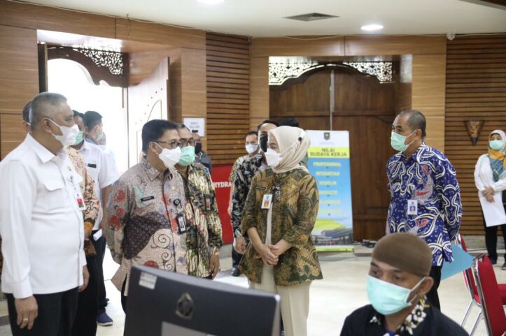 Sekjen Kemendagri Tinjau Vaksinasi Tahap II bagi ASN Kemendagri dan BNPP