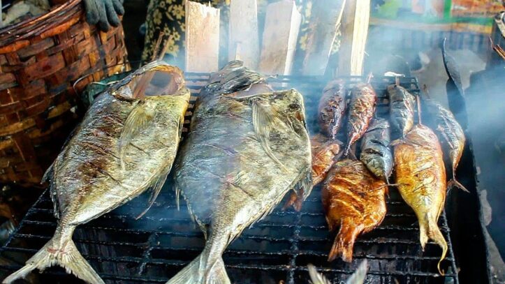 Berburu Ikan Asap Mayangan, Kuliner Khas Pantura Probolinggo