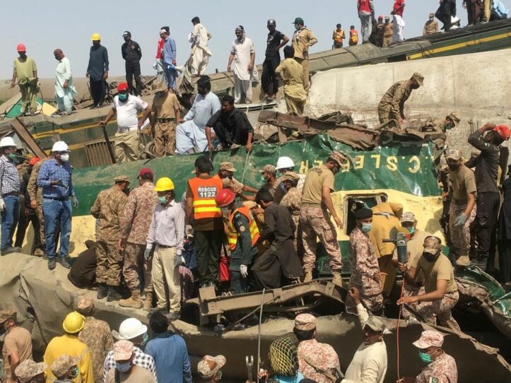 Korban Kecelakaan Kereta Api Pakistan Bertambah
