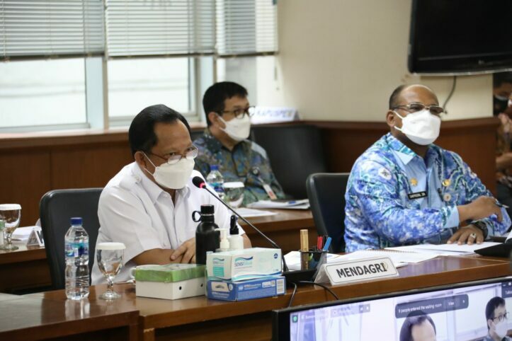 Hadapi Pandemi, Mendagri: Kebijakan Pemerintah Pusat dan Daerah Menjadi Paralel