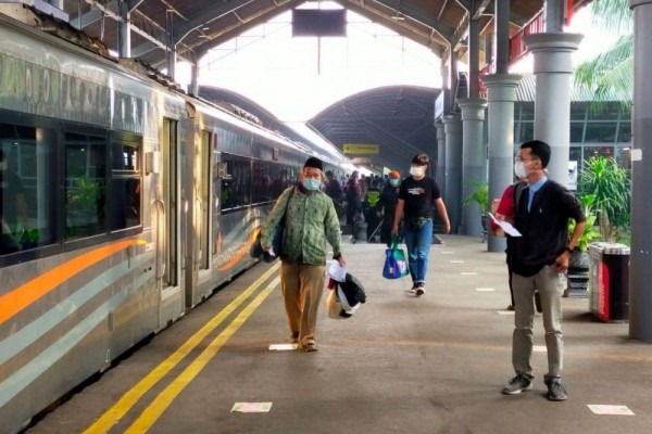 KAI Daop 8 Surabaya Kembali Operasikan 52 Kereta Lokal