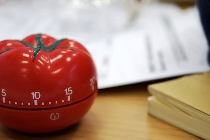 Sering Terdistraksi Saat Kerja atau Belajar di Rumah? Coba Lakukan Teknik Pomodoro
