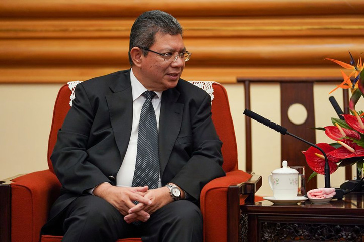 Menteri Luar Negeri Malaysia Saifuddin Abdullah menuturkan kalau ASEAN harus memikirkan kembali kebijakan non-interfensi dalam menanggapi masalah krisis kemanusiaan