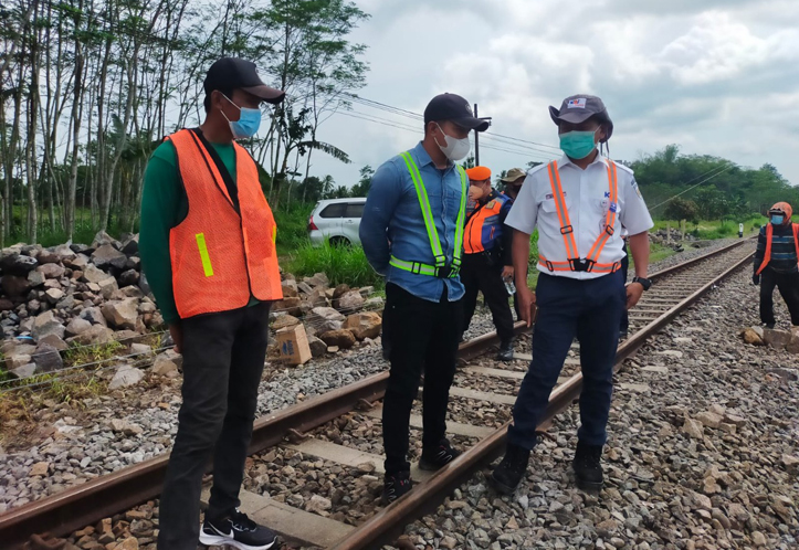 Antisipasi Banjir, PT KAI Daops 9 Jember Lakukan Perbaikan di Beberapa Titik Rawan