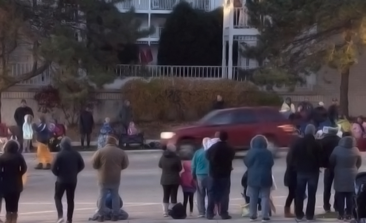 SUV Terobos Sebuah Parade Natal di Wisconsin, Puluhan Orang Luka