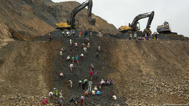 Penambang yang Terkubur di Myanmar Kemungkinan Kecil Selamat