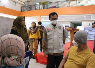 Dirjen Bina Pemdes: Antusiasme Masyarakat Bekasi Divaksin Booster Sangat Tinggi