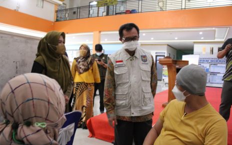 Dirjen Bina Pemdes: Antusiasme Masyarakat Bekasi Divaksin Booster Sangat Tinggi