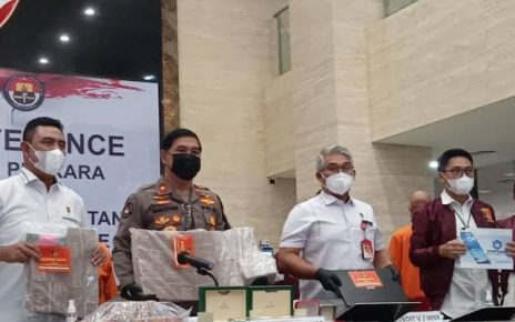 Polri Tangkap Bos Aplikasi Robot Trading Ilegal Evotrade