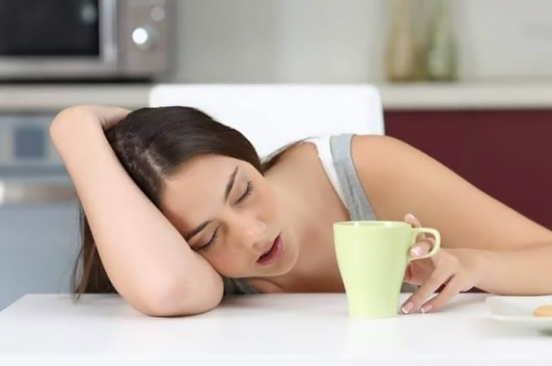 Tips Atasi Ngantuk Setelah Makan Siang