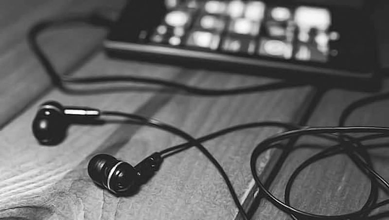 WFH Bakal Makin Sering Pakai Headset, Jangan Abaikan Hal Ini
