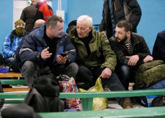 Lansia Mariupol Tak Gentar Hadapi Konflik Ukraina-Separatis