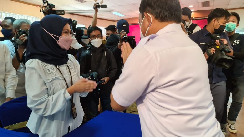 Menteri Dalam Negeri Tito Karnavian hari melaporkan surat pemberitahuan pajak tahunan SPT di Kantor Pelayanan Pajak (KPP) Pratama, 