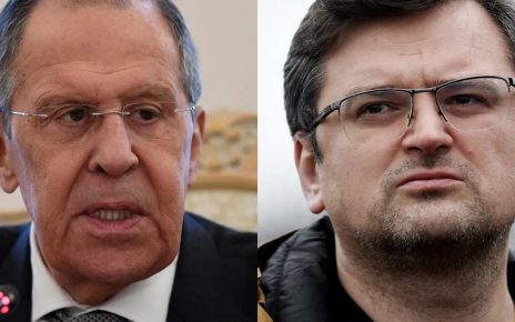 Menteri Luar Negeri Rusia, Sergei Lavrov tengah bertemu dengan Menteri Luar Negeri Ukraina, Dmytro Kuleba di Turki pada hari Kamis (10/3/2022).