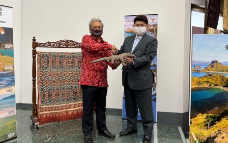 Dubes Heri Promosikan Destinasi Wisata NTT di Jepang