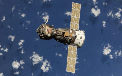 Astronot AS dan Rusia Pulang Bersama ke Bumi dengan Kapsul Soyuz