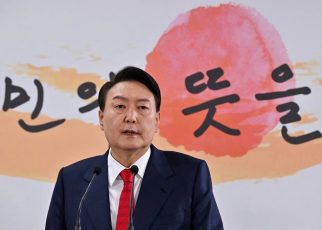 Fans BTS Tak Sudi Idolanya Diundang Acara Pelantikan Presiden Yoon
