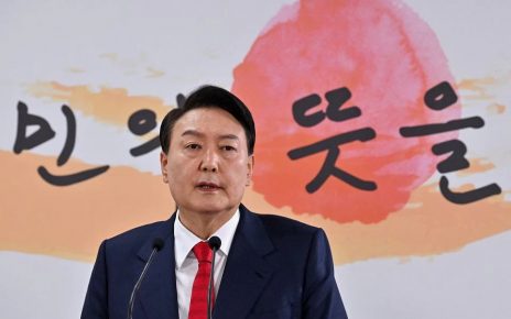 Fans BTS Tak Sudi Idolanya Diundang Acara Pelantikan Presiden Yoon