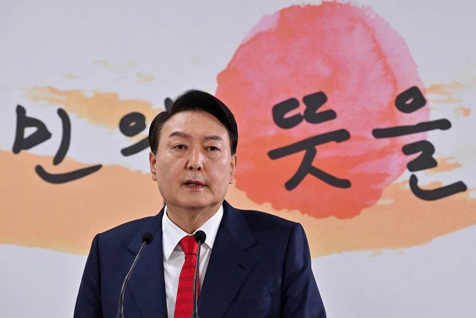 Fans BTS Tak Sudi Idolanya Diundang Acara Pelantikan Presiden Yoon