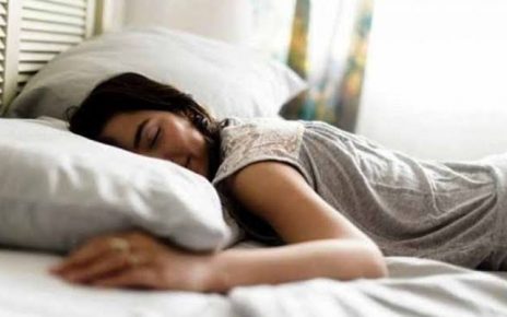 Sering Ketiduran Sambil Tengkurap? Waspadai Masalah Ini