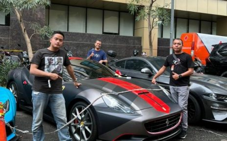 Ferrari Indra Kenz Tiba di Bareskrim Polri