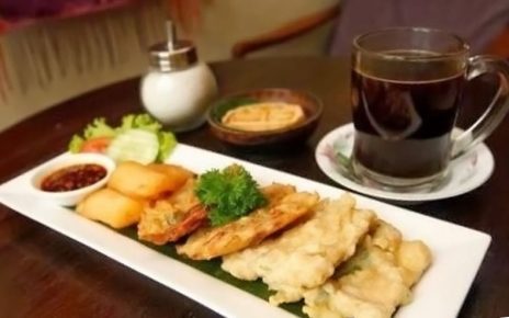 Hati-hati, Jangan Minum Kopi Bersamaan dengan Makanan Ini