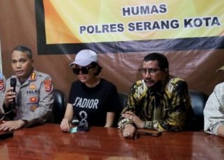 Diperiksa Sebagai Saksi Kasus Pencemaran Nama Baik, Nikita Mirzani Dicecer 30 Pertanyaan