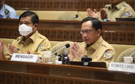 Menteri Dalam Negeri (Mendagri) Muhammad Tito Karnavian atas nama pemerintah menyampaikan apresiasi kepada berbagai pihak atas disepakatinya 5 Rancangan Undang-Undang (RUU) tentang Provinsi