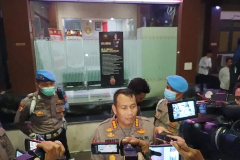 Tersangka Pencabulan Santriwati Ditahan di Rutan Medaeng