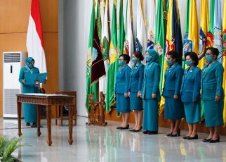 Tri Tito Karnavian Lantik Pj. Ketua TP PKK Provinsi Aceh dan Pj. Ketua TP PKK 5 Kabupaten/Kota di Papua