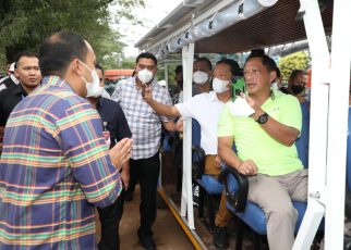 Mendagri dan Mensesneg Tinjau Area Revitalisasi TMII