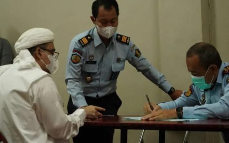 Pengacara Benarkan Rizieq Shihab Bebas Hari Ini