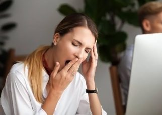 Tips Hindari Rasa Kantuk Setelah Makan Siang