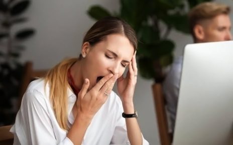 Tips Hindari Rasa Kantuk Setelah Makan Siang