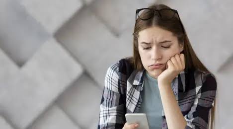 Parlemen Filipina Pelaku “Ghosting” Dihukum