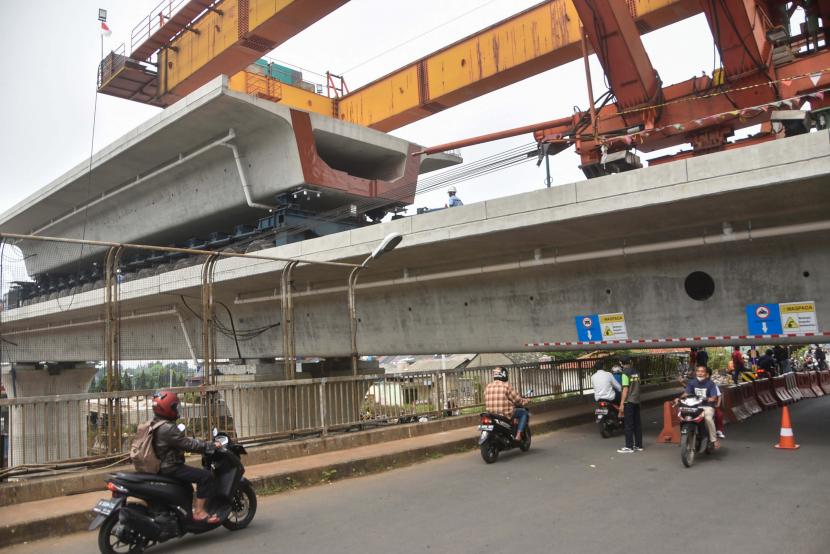 Ongkos Kereta Cepat Bengkak, China Minta Jokowi Talangi Pendanaan