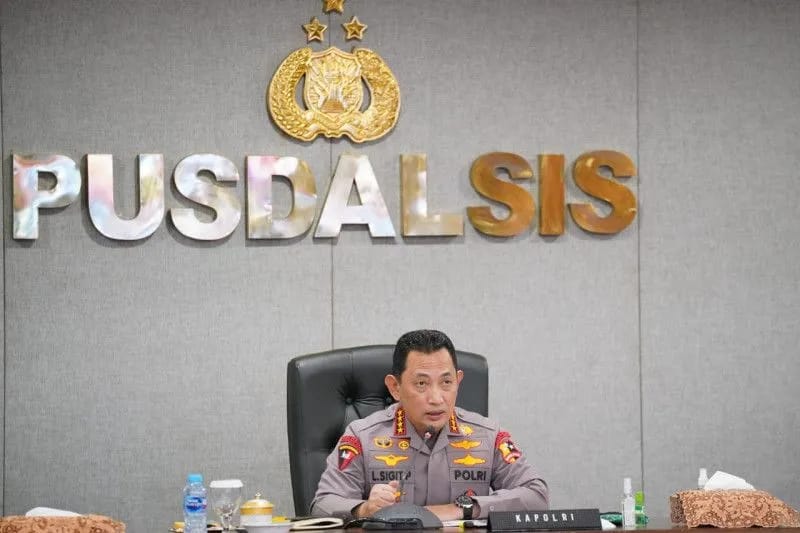 Kapolri Minta Jajaran Raih Kembali Kepercayaan Publik