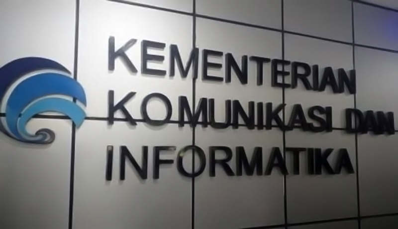 Aksi Lempar Botol Air Seni ke Kantor Kominfo Dibatalkan