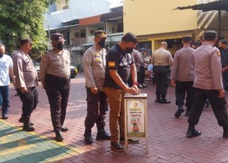 Polisi Peduli, Polsek Tambora Buat Celengan Anak Yatim-Piatu Terdampak COVID-19