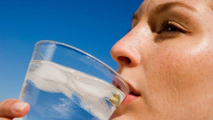 Tenggorokan Seret Setelah Konsumsi Makanan-Minuman Manis, Kok Bisa?