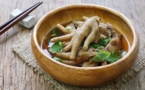 Ternyata Konsumsi Ceker Ayam Bisa Bawa Manfaat Ini, Lo!