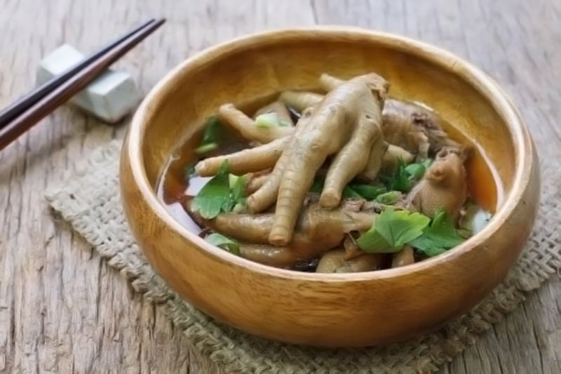 Ternyata Konsumsi Ceker Ayam Bisa Bawa Manfaat Ini, Lo!
