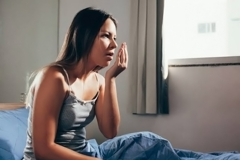 Kenapa Mulut Kita Bau Setelah Bangun Tidur di Pagi Hari?