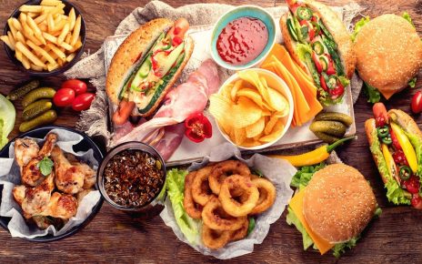 Tips Makan Sehat Saat Terpaksa Makan Fast Food