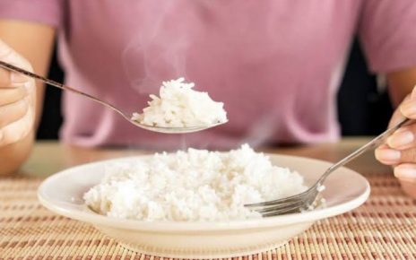 Cara Makan Nasi yang Tak Disadari Bikin BB Naik