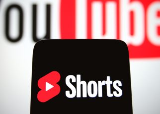 Channel9.id-Jakarta. YouTube sedang uji coba cara bagaimana berbagi pendapatan iklan dengan kreator Shorts.